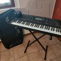 Tastiera Roland E 68