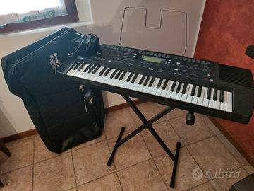 Tastiera Roland E 68