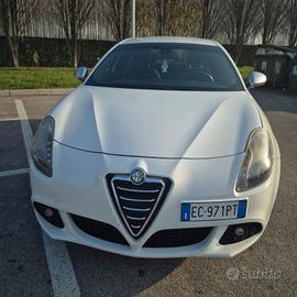 giulietta 1.6 jtd  adatta a neopatentati