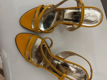 Scarpe ombretta vernice giallo tacco 70 numero 35