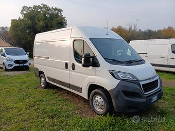 Peugeot boxer tetto alto passo medio