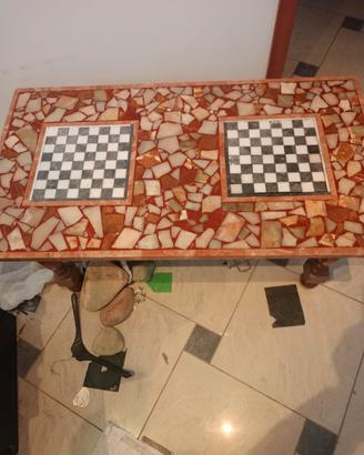 Tavolino in legno con ripiano in pietra 
