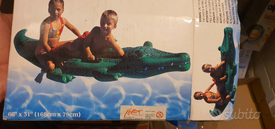 Gonfiabili per bambini mare e piscina