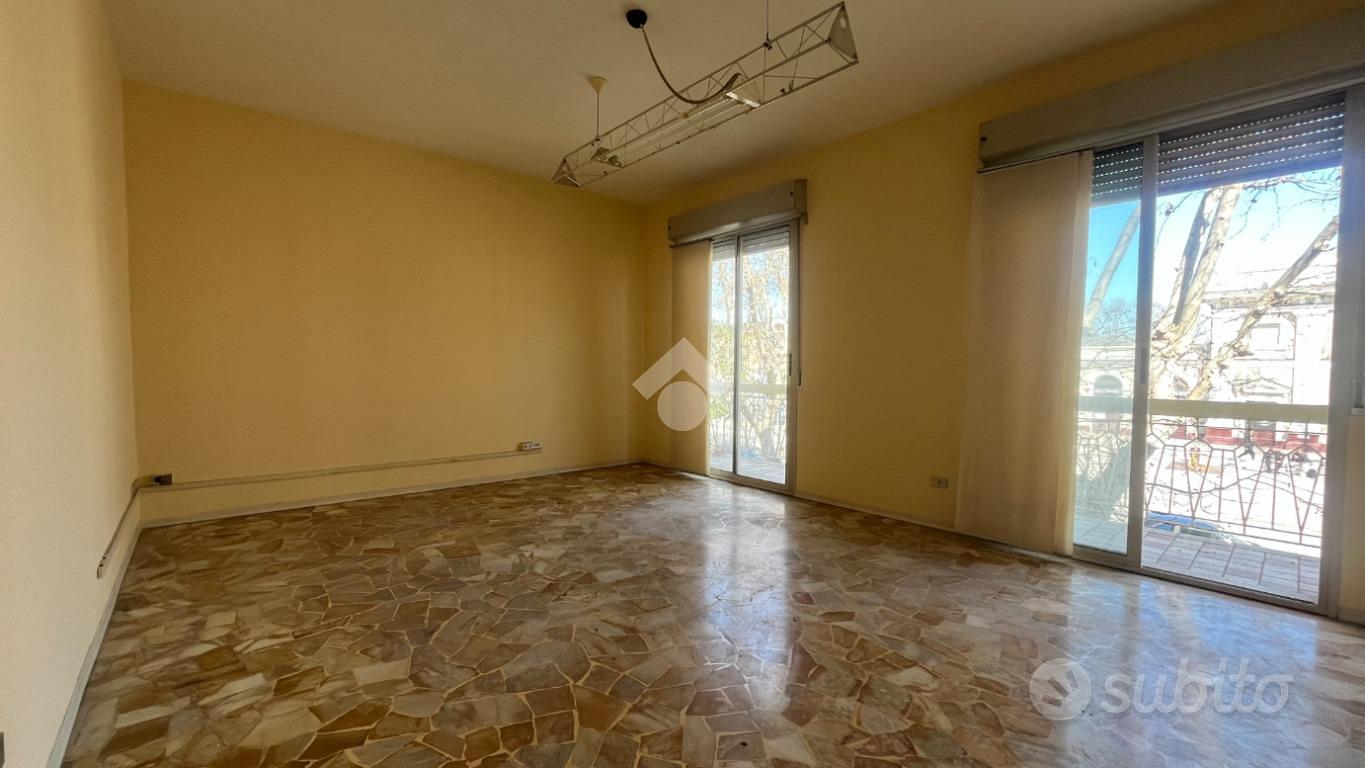 6 LOCALI A RIMINI