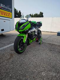 Kawasaki ninja zx6r pronto pista