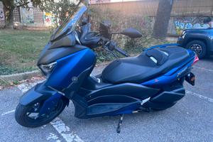 X max 300