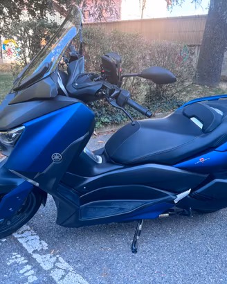 X max 300