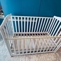 Lettino con cassettiera e materasso