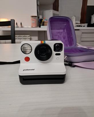POLAROID
