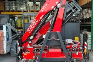 CASSONE SCARRABILE CON GRU FASSI 100B.2 Xe Dynamic