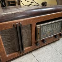 RADIO A VALVOLE IN RADICA ANNI 40