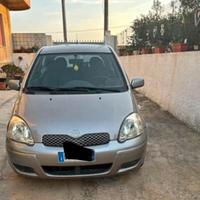 Toyota yaris vvti tre porte
