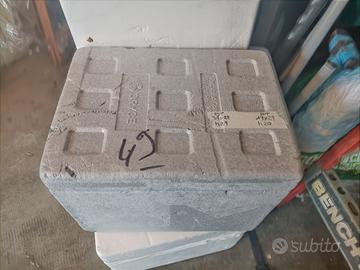 Cassa in polistirolo con coperchio