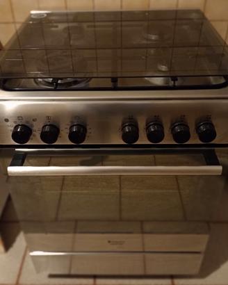 CUCINA HOTPOINT ARISTON.