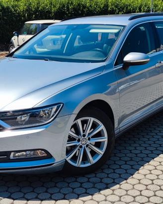 Volkswagen Passat Variant 1.6 TDI SCR DSG Business