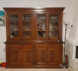 credenza a vetrina in legno