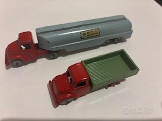 2 camioncini Mercury