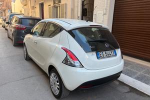 Lancia ypsilon 1200 benzina