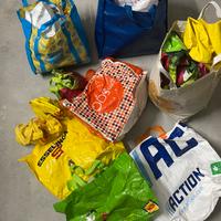 Stock sacchetti rigidi per spesa