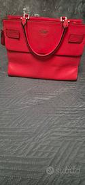borsa guess color corallo 
