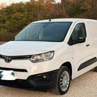 Toyota proace city passo lungo 