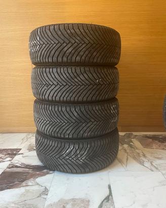 Treno 4 gomme invernali Michelin 225/45 R17 2025