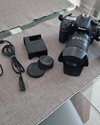 Nikon D7200 + 18-200 VR II usati poco