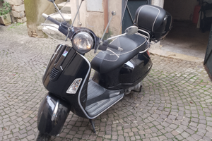 Vespa GTS 300
