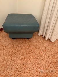 Poof in pelle con ruote