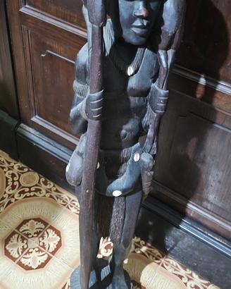 statua in legno