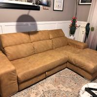 Divano tre posti con penisola senape