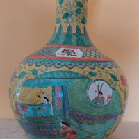 Antico vaso cinese a bottiglia