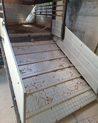 Camion trasporto animali