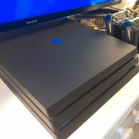 Playstation 4 Pro + 2 Joypad