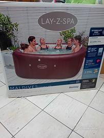 piscina idromassaggio 