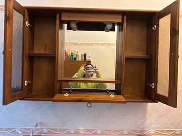 specchiera bagno stile antico con ante apribili