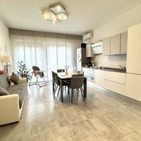 SPLENDIDO 3 LOCALI COMPLETAMENTE RISTRUTTURATO