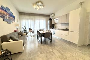 SPLENDIDO 3 LOCALI COMPLETAMENTE RISTRUTTURATO