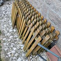 staccionata in legno per giardino