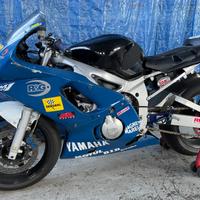 Yamaha YZF R6 - 2002