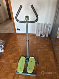 Stepper fitness con manubrio e display LCD