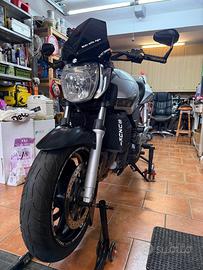 Suzuki gsr 600 011