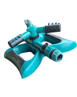 spruzzatore irrigatore da giardino