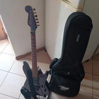 Squier Stagemaster con Floyd Rose e blocca corde