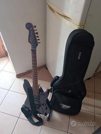 Squier Stagemaster con Floyd Rose e blocca corde