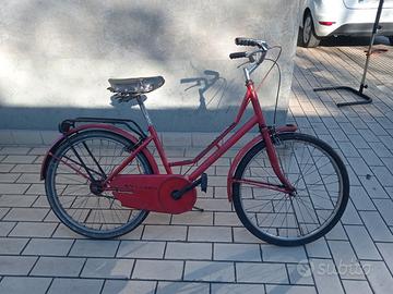 Bici da stazione funziona perfettamente ruote 24