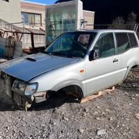 Nissan Terrano 2 scocca completa
