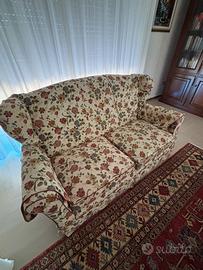 Divano a fiori shabby chic