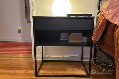 Comodino Vikhammer nero