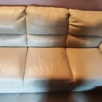 Divano  3 sedute  in vera pelle beige